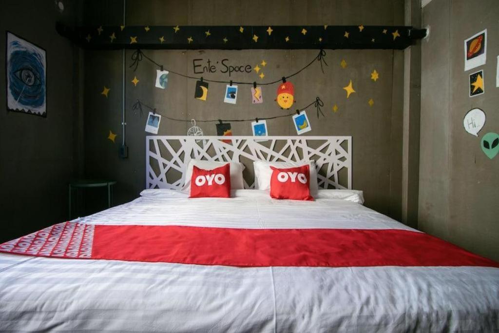 Vaccinated Staff - OYO 505 Ente Space Hostel Bangkok Exterior foto